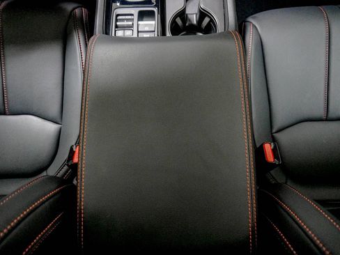 Used 2025 Honda Pilot TrailSport image 29