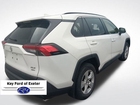 Used 2019 Toyota RAV4 XLE AWD/4WD image 10