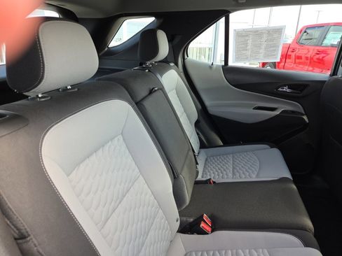 Certified 2021 Chevrolet Equinox LS image 17