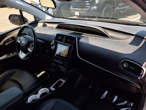Used 2016 Toyota Prius Three Touring w/ Preferred Accessory Package FWD image 22