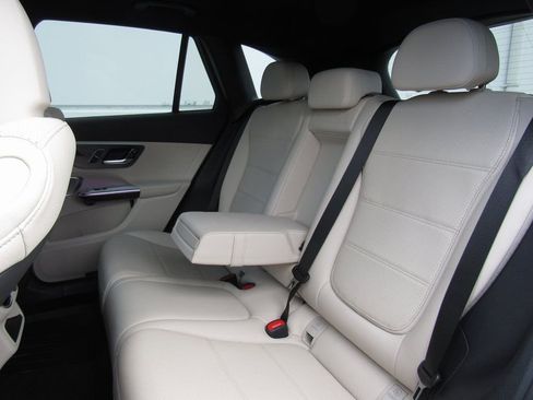 New 2026 Mercedes-Benz GLC 300 4MATIC image 16