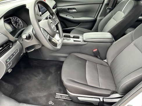 Used 2025 Nissan Sentra SV image 6