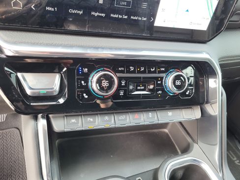 Used 2024 GMC Sierra 1500 Denali w/ Denali Reserve Package image 23