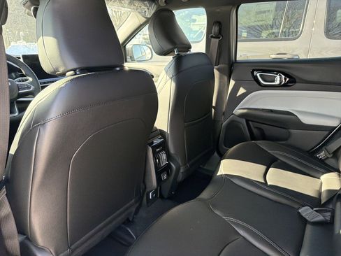 New 2026 Jeep Compass Limited AWD/4WD image 12