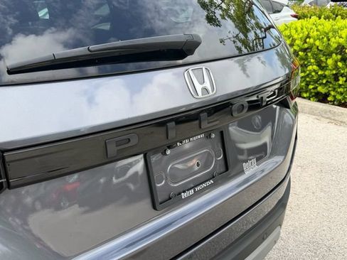 Used 2024 Honda Pilot EX-L image 16