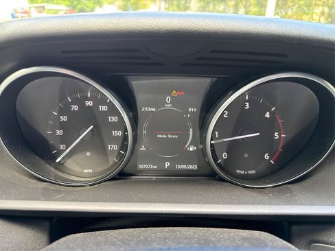 Used 2017 Land Rover Range Rover Sport SE AWD/4WD image 17