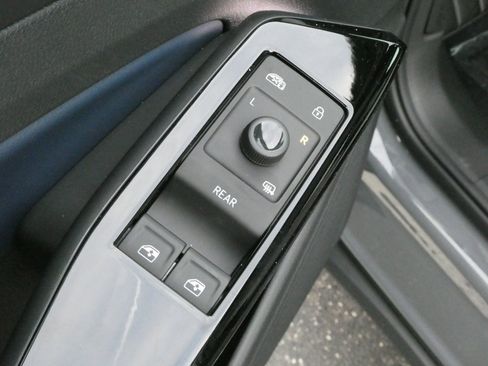 New 2025 Volkswagen ID.4 Pro S image 26