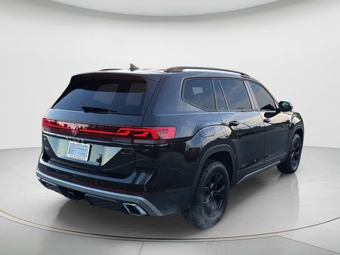 New 2026 Volkswagen Atlas Peak Edition image 5