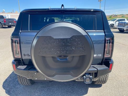 New 2025 GMC Hummer EV 2X w/ LPO, Dark Essentials Package image 6