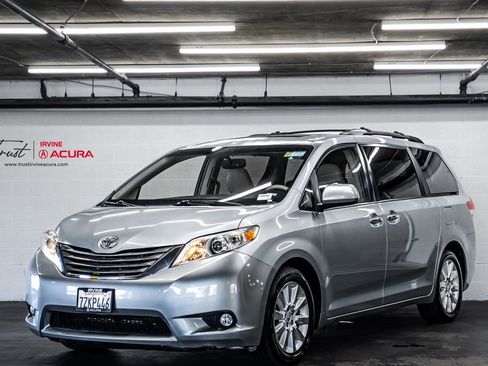 Used 2014 Toyota Sienna XLE w/ XLE Premium Package image 1