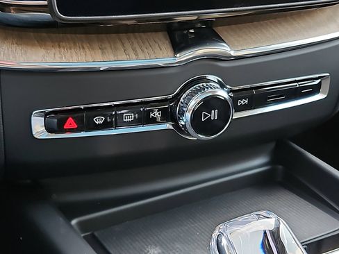 New 2026 Volvo XC60 B5 Plus w/ Protection Package Premier image 14