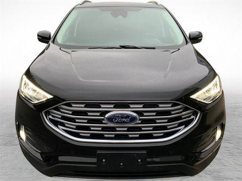Used 2022 Ford Edge Titanium AWD/4WD image 7