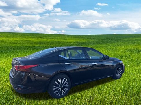 Used 2023 Nissan Altima 2.5 SV image 38
