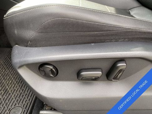 Used 2020 Volkswagen Tiguan SE AWD/4WD image 16