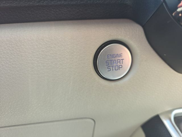 Used 2025 Kia Carnival SX Prestige FWD image 19