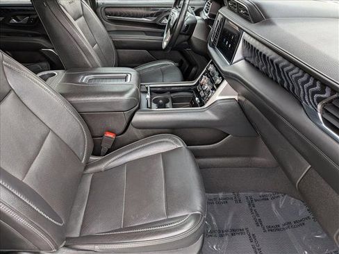 Used 2023 GMC Yukon Denali AWD/4WD image 20