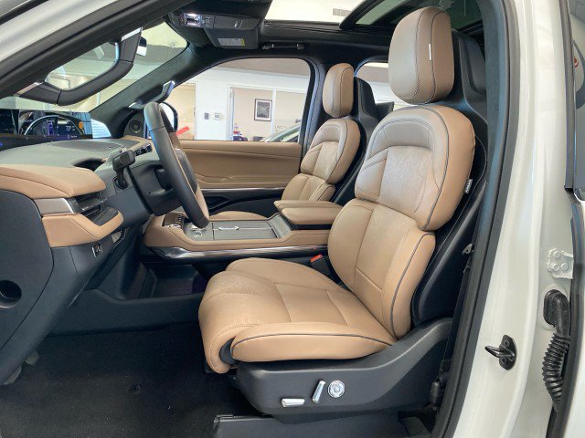 New 2027 Lincoln Navigator Black Label AWD/4WD image 21