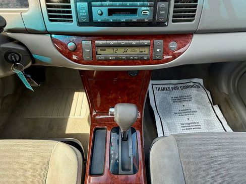 Used 2005 Toyota Camry XLE image 13