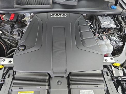 Used 2025 Audi Q7 2.0T Premium image 32