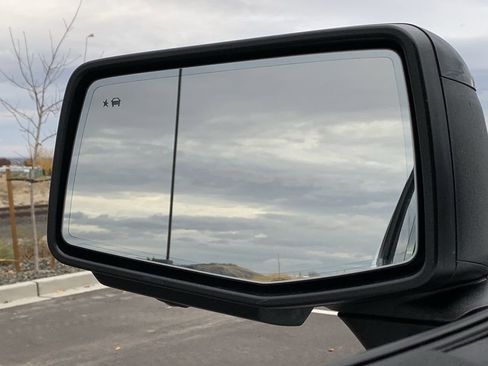 Used 2024 GMC Sierra 1500 AT4 w/ Technology Package image 15