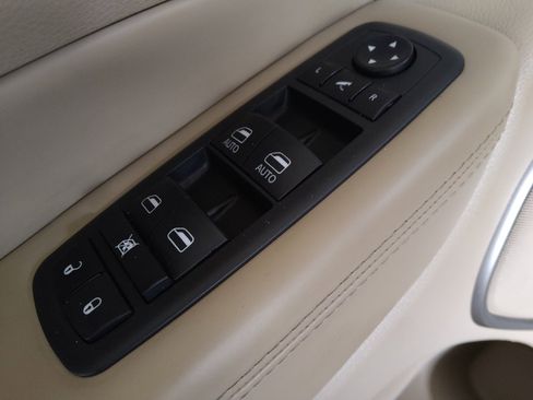 Used 2021 Jeep Grand Cherokee Overland image 27