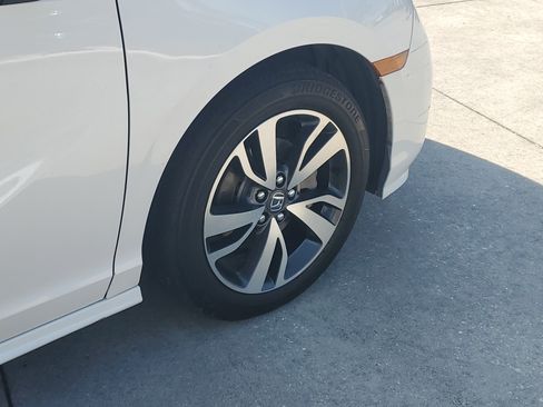 Used 2024 Honda Odyssey Touring image 7