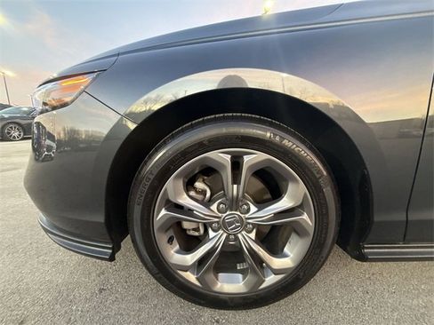 Used 2023 Honda Accord EX image 10