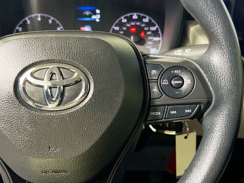 Used 2023 Toyota Corolla LE FWD image 18