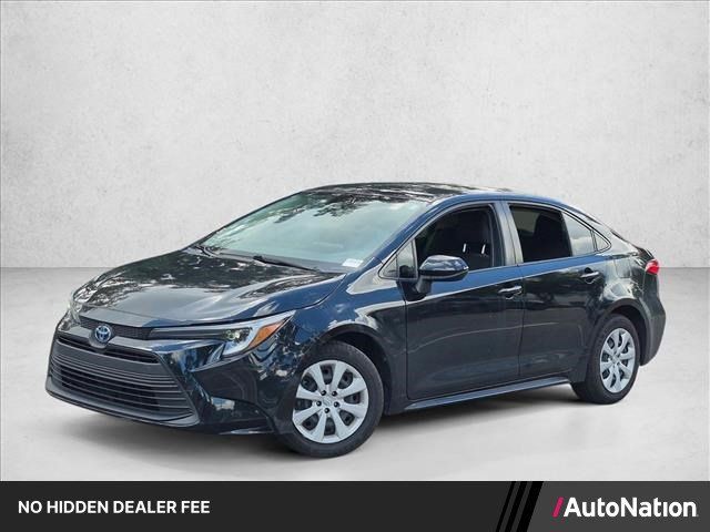 Used 2024 Toyota Corolla LE FWD image 1