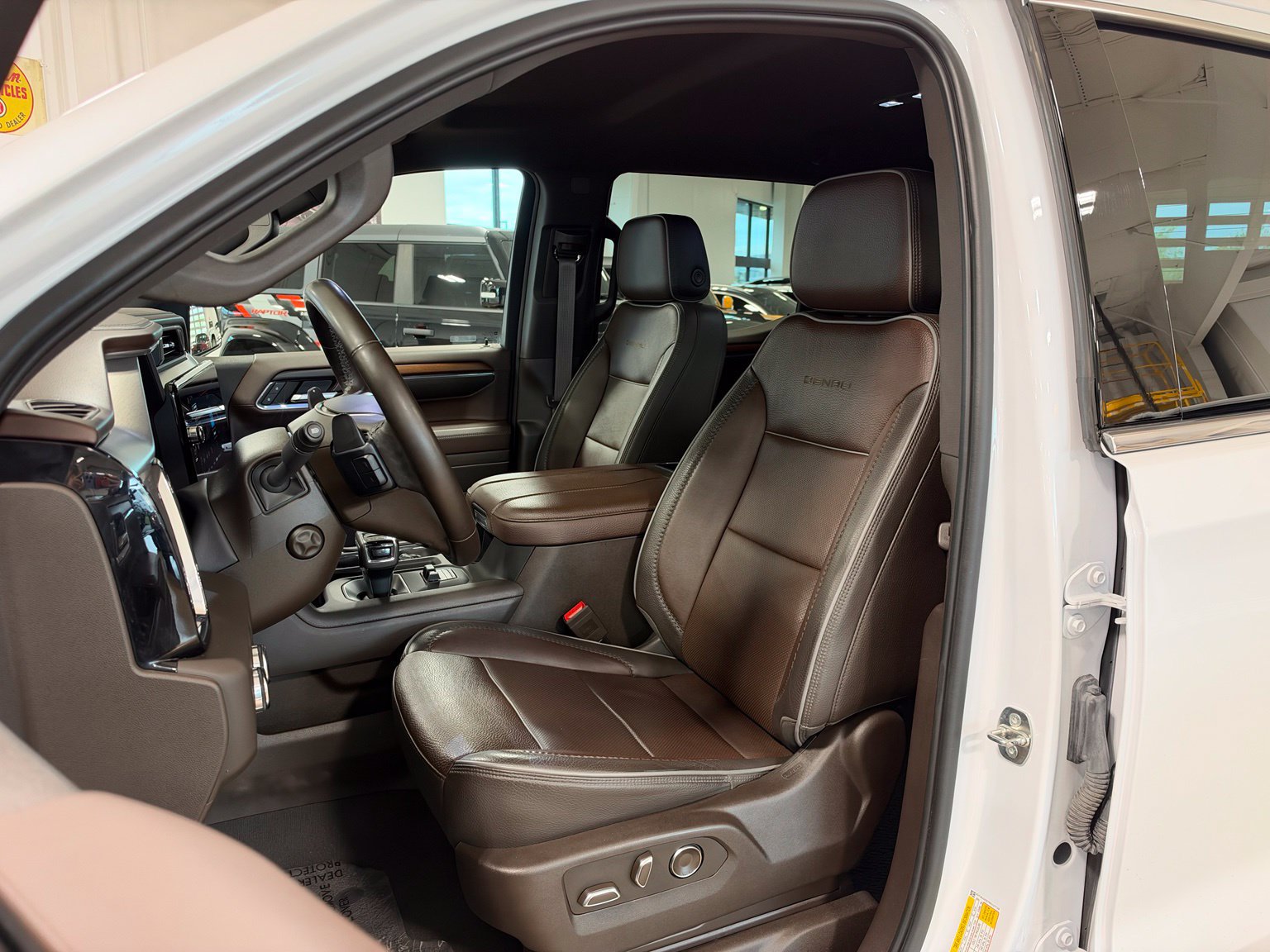 Used 2024 GMC Sierra 1500 Denali AWD/4WD image 13