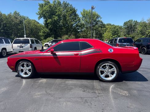 Used 2012 Dodge Challenger R/T RWD image 4