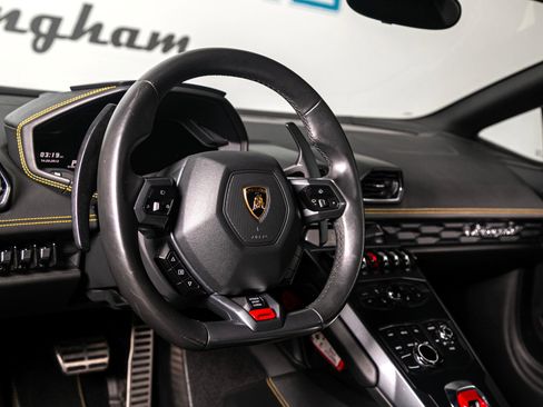 Used 2015 Lamborghini Huracan LP 610-4 image 2