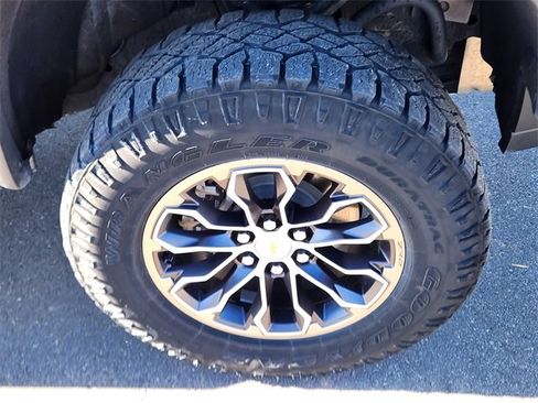 Used 2022 Chevrolet Colorado ZR2 image 16