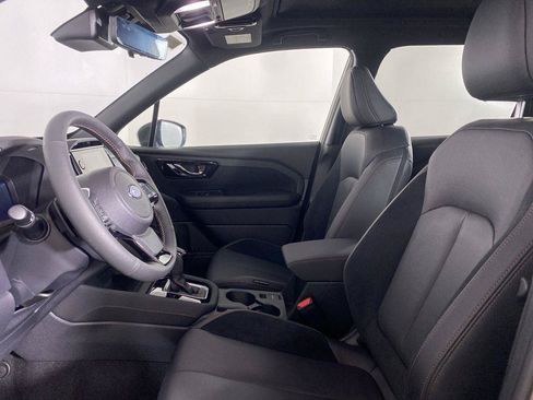 Used 2025 Subaru Forester Touring AWD/4WD image 28