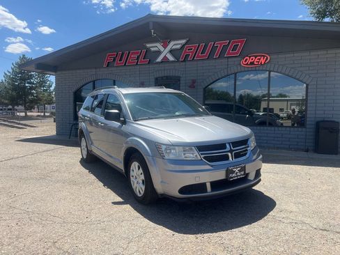 Used 2017 Dodge Journey SE w/ Flexible Seating Group FWD image 1