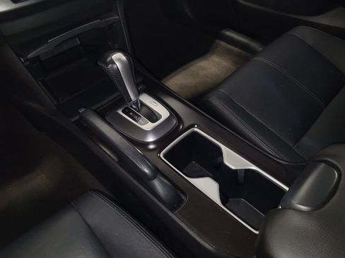 Used 2013 Honda Crosstour EX-L image 26