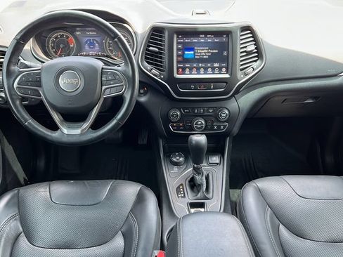 Used 2021 Jeep Cherokee Latitude Lux w/ Comfort/Convenience Group AWD/4WD image 11