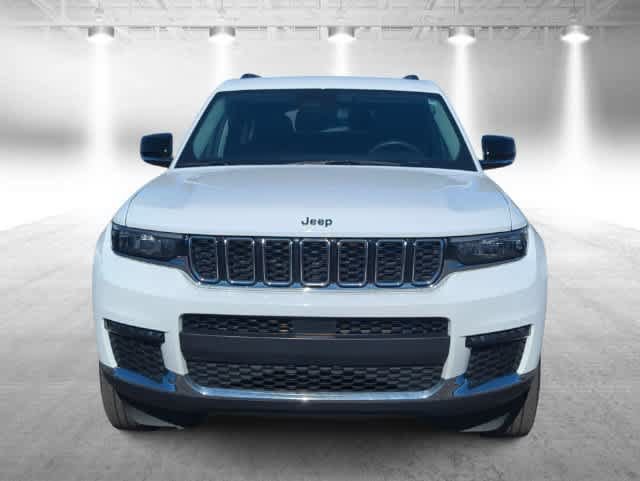 Used 2023 Jeep Grand Cherokee L Limited AWD/4WD image 3