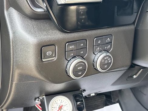 Used 2024 GMC Sierra 1500 Elevation w/ Elevation Premium Package AWD/4WD image 28