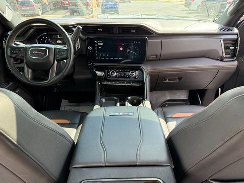 Used 2024 GMC Sierra 2500 AT4 w/ AT4 Premium Plus Package AWD/4WD image 19