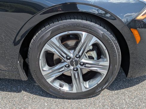 Used 2023 Kia K5 EX w/ EX Premium Package FWD image 11