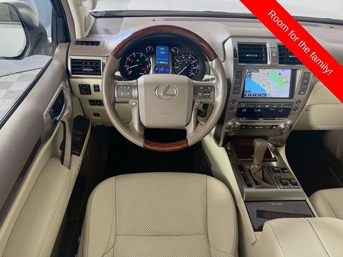 Used 2017 Lexus GX 460 Luxury w/ Preferred Accessory Package AWD/4WD image 23
