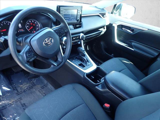Used 2022 Toyota RAV4 XLE AWD/4WD image 10