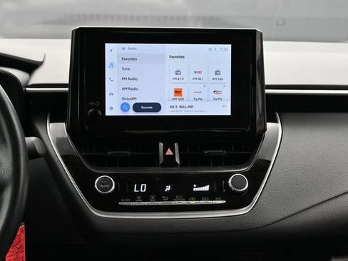 Used 2025 Toyota Corolla LE FWD image 11