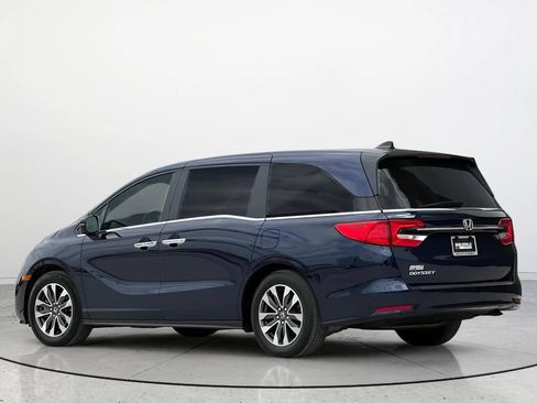 Used 2023 Honda Odyssey EX-L image 3