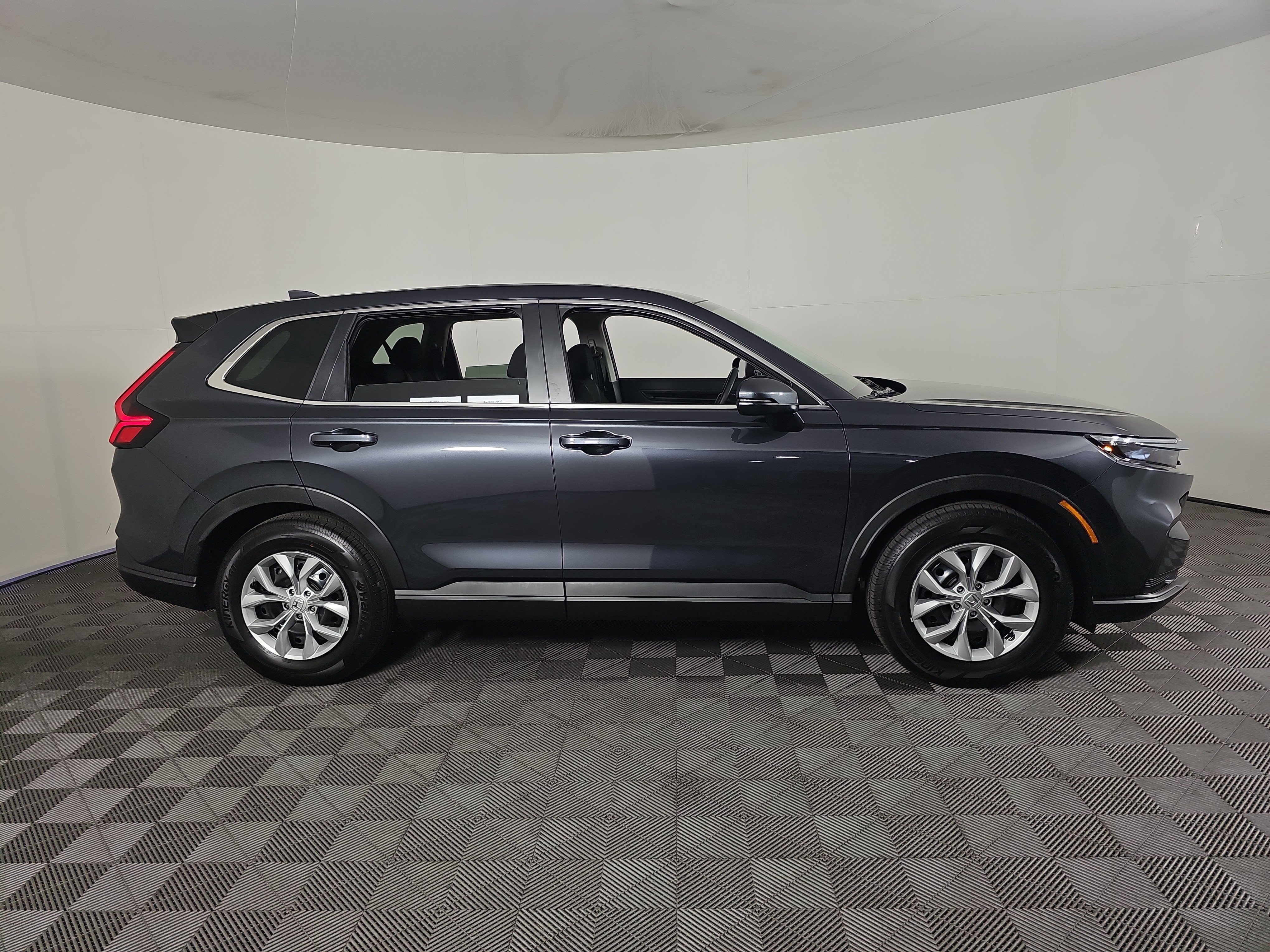 Used 2026 Honda CR-V LX image 3