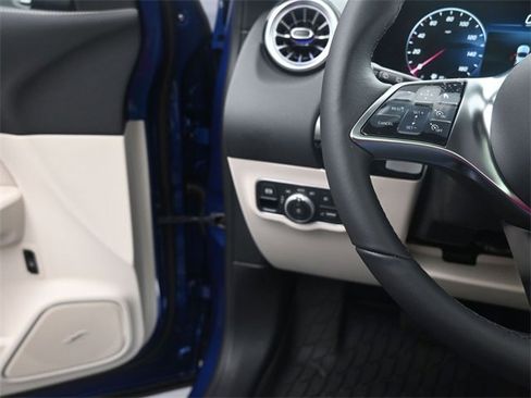 New 2025 Mercedes-Benz GLA 250 image 28