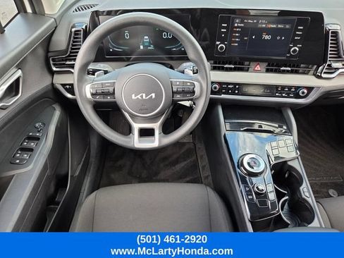 Used 2025 Kia Sportage LX AWD/4WD image 13