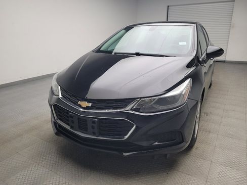Used 2017 Chevrolet Cruze LT image 15