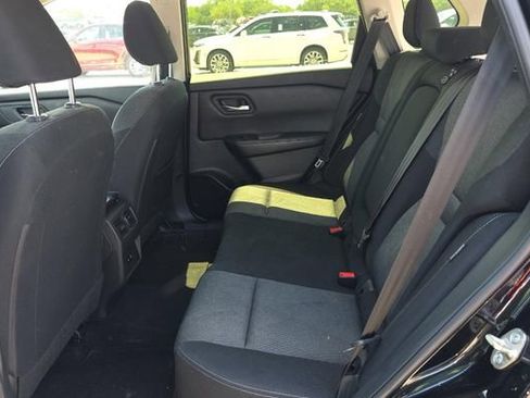 Used 2024 Nissan Rogue SV FWD image 18